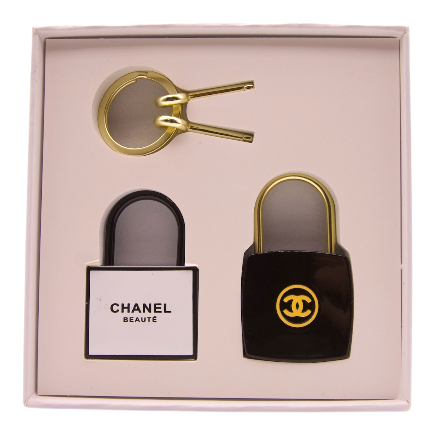 Chanel Beauté Black & White Lock Keychain Set