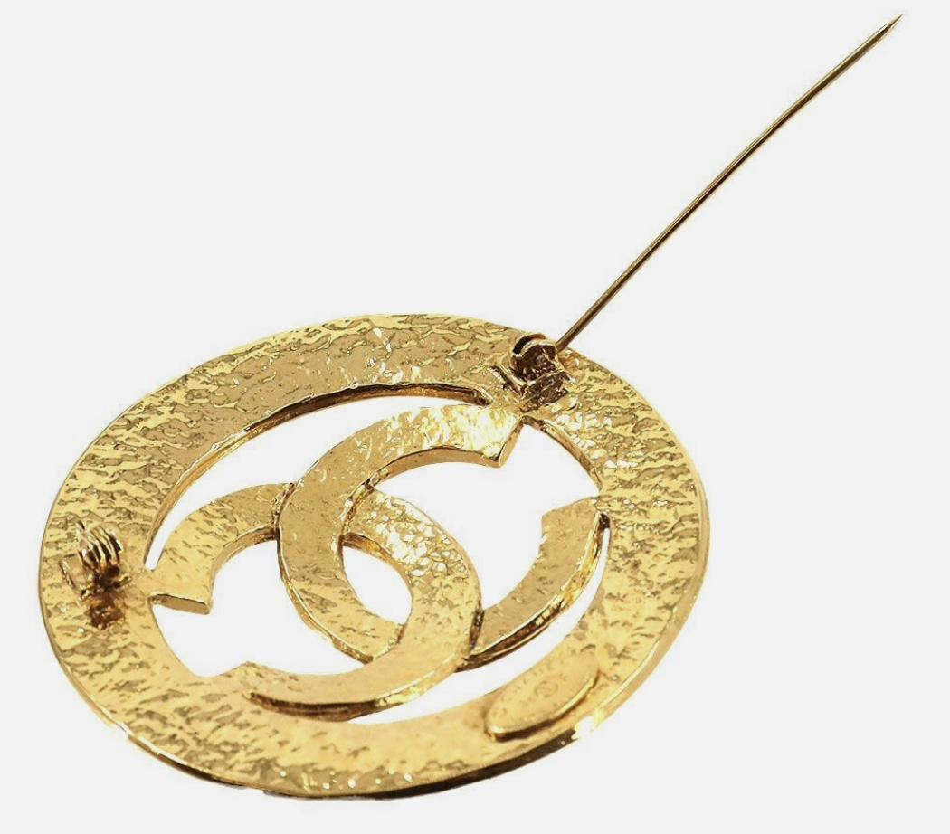 Chanel CC Logo Round Circle Brooch Gold Tone