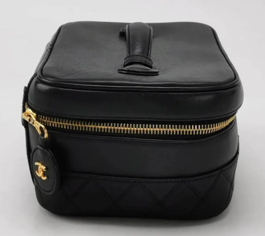 Chanel Leather Vanity Black