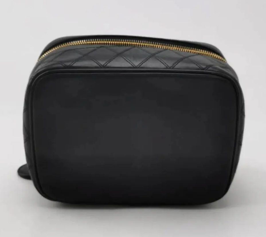 Chanel Leather Vanity Black